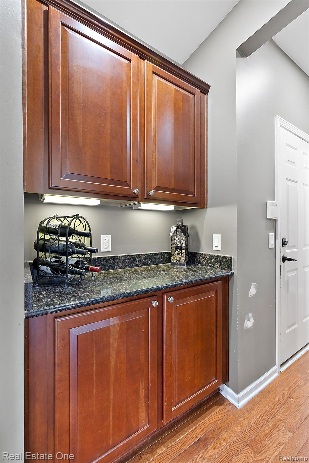 584 Bedlington Drive Rochester, MI 48307 - Photo 18 of 34 Gallery Image 18