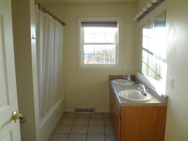 113 Chestnut Ridge Drive Beaver Falls, PA 15010 - Photo 22 of 25 Full Hall Bath