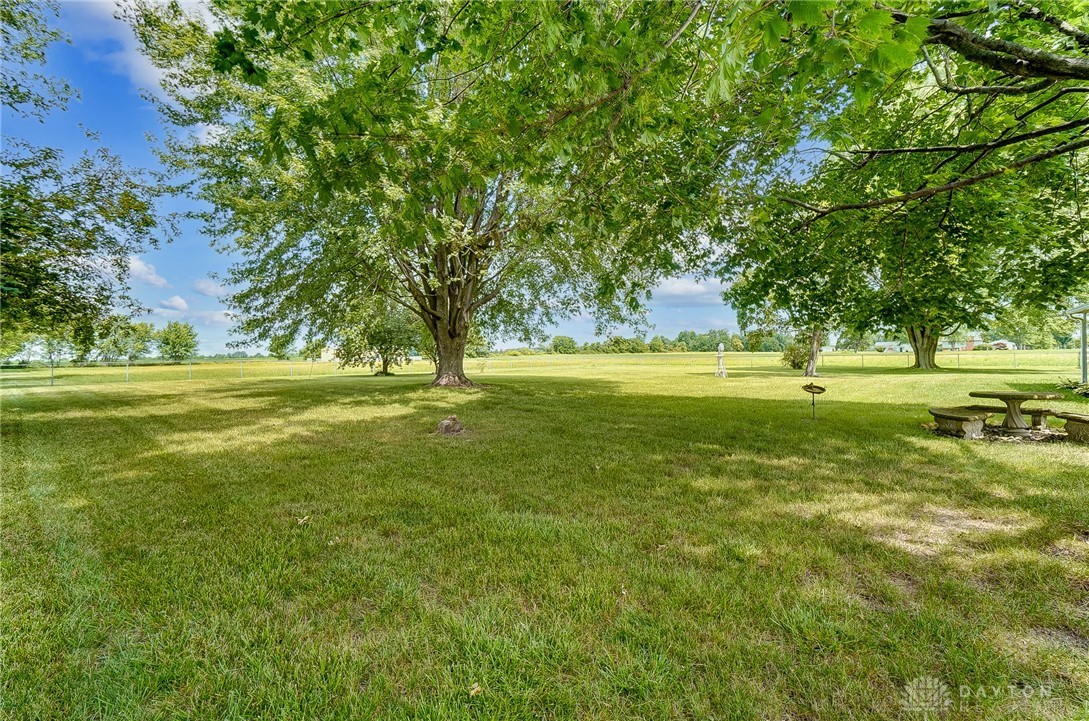7673 Shields Road Lewisburg, OH 45338 - Photo 8 of 31 Gallery Image 8