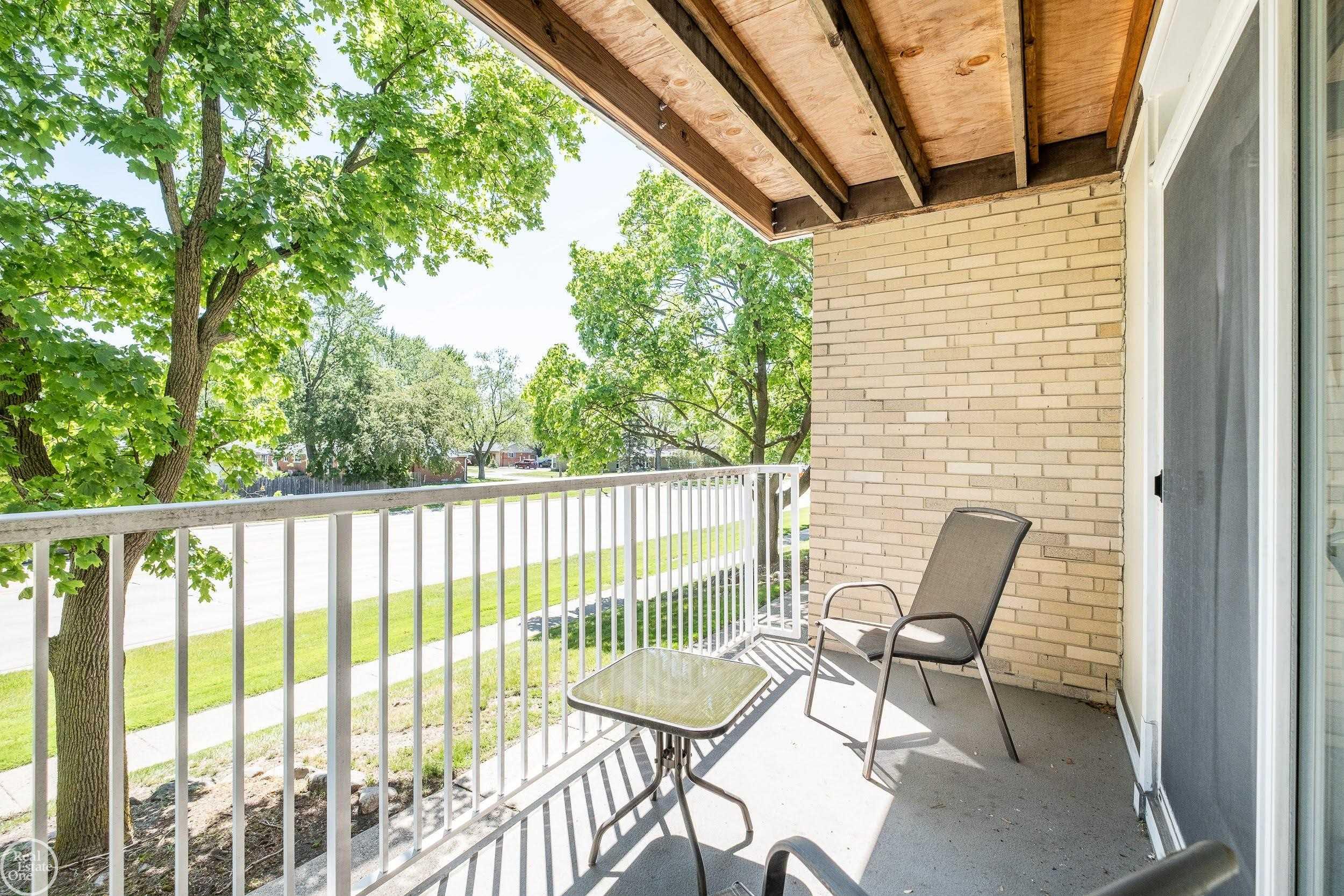 4909 Crooks Road, Unit E 5 Royal Oak, MI 48073 - Photo 31 of 35