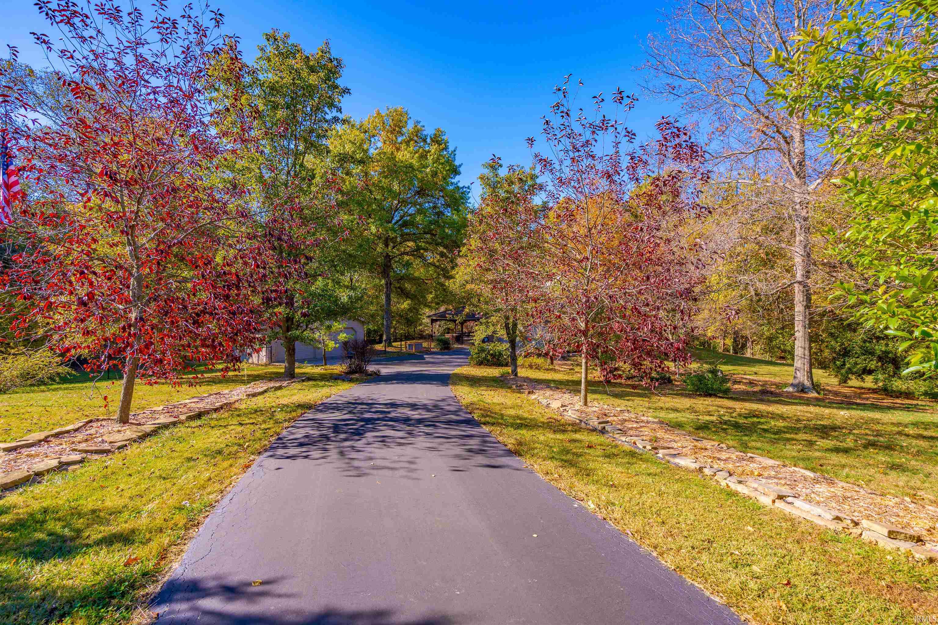 5101 Seven Hills Road Evansville, IN 47725 - Photo 2 of 28