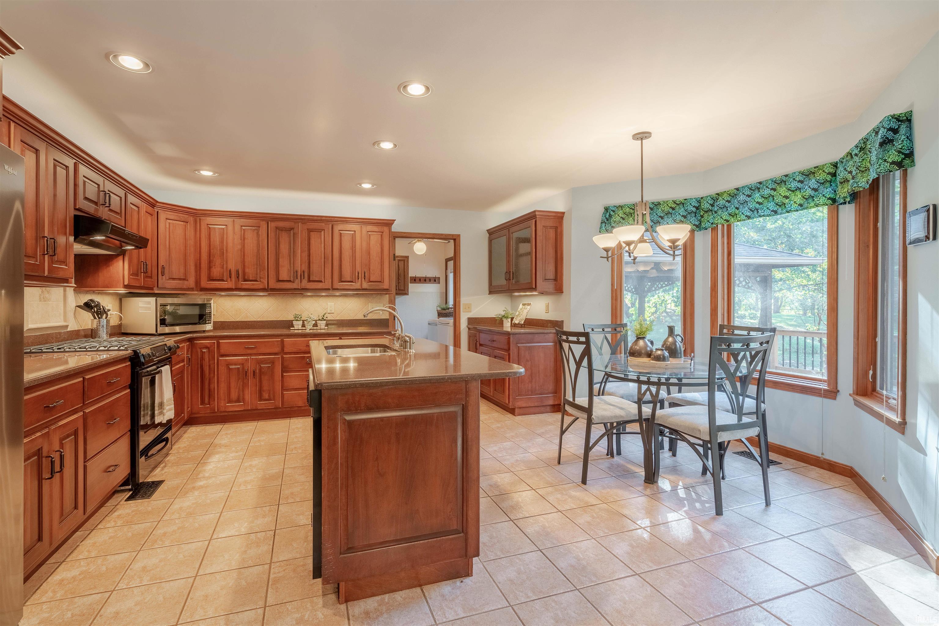 5101 Seven Hills Road Evansville, IN 47725 - Photo 10 of 28