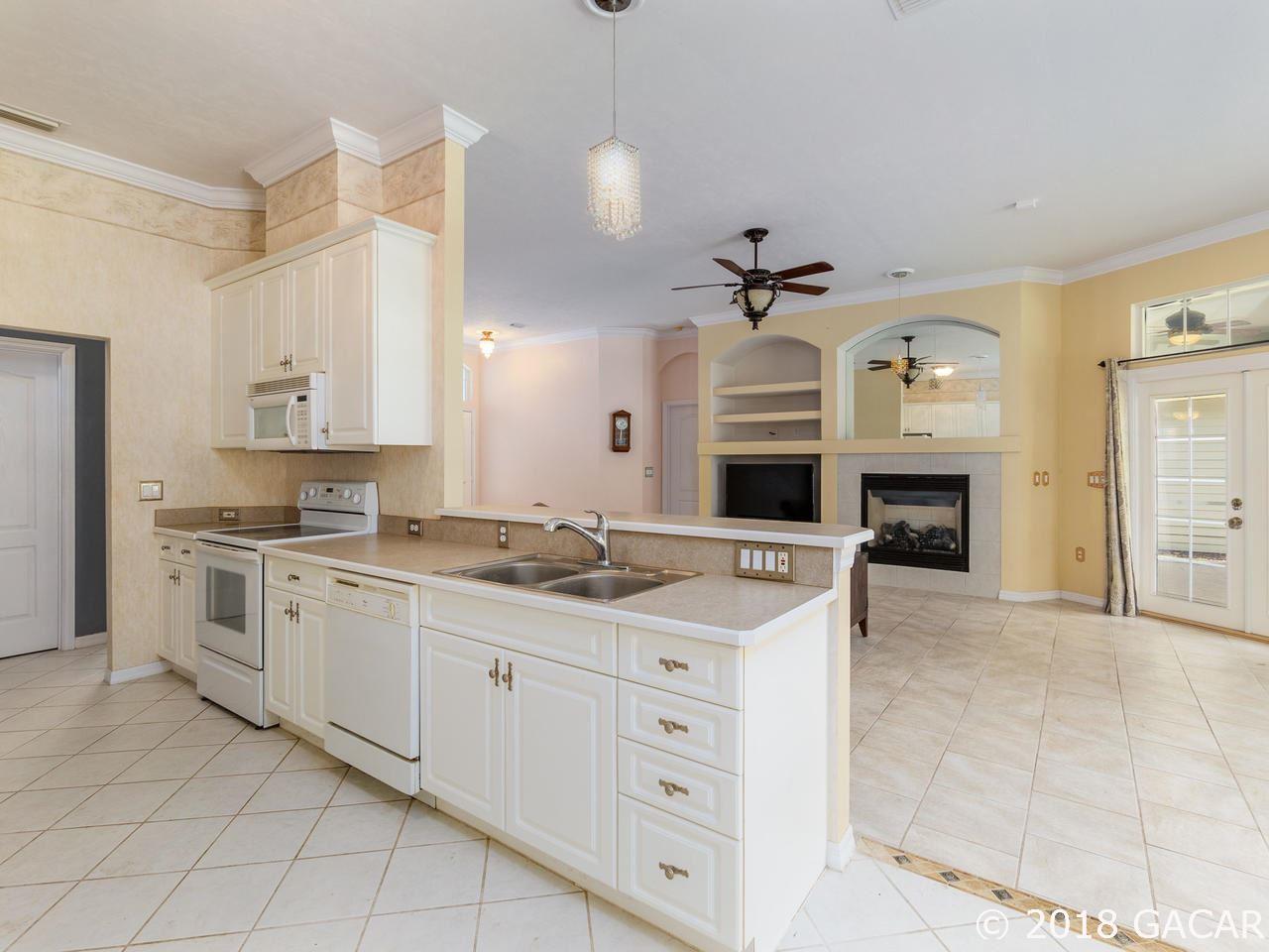 8434 Southwest 8 Place Gainesville, FL 32607 - Photo 12 of 28 Gallery Image 12