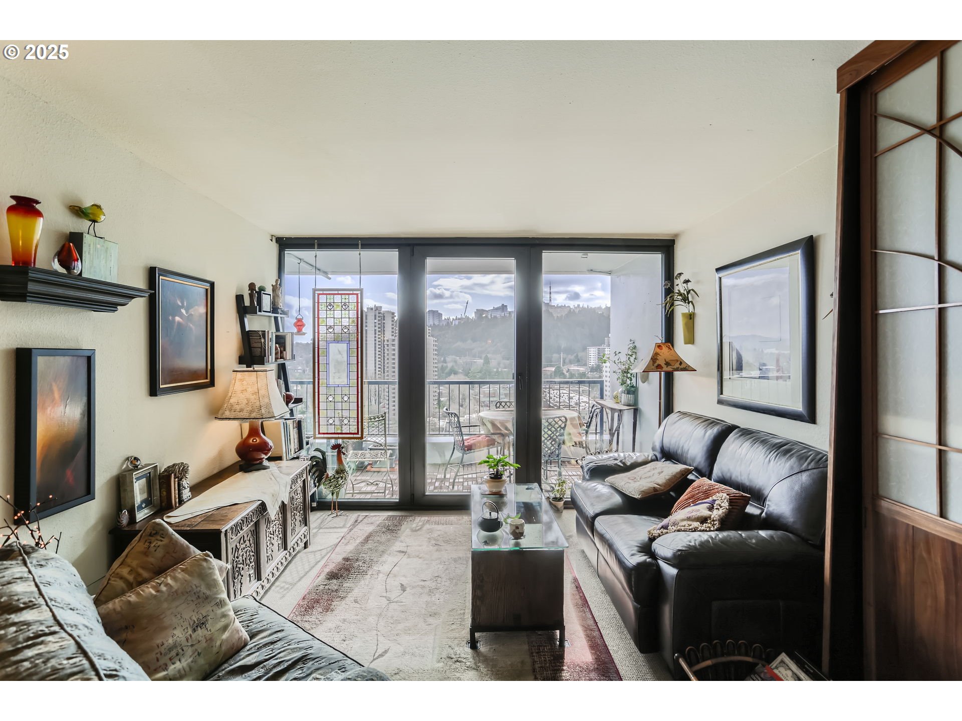 111 Southwest Harrison Street, Unit 19A Portland, OR 97201 - Photo 6 of 35 Living Room