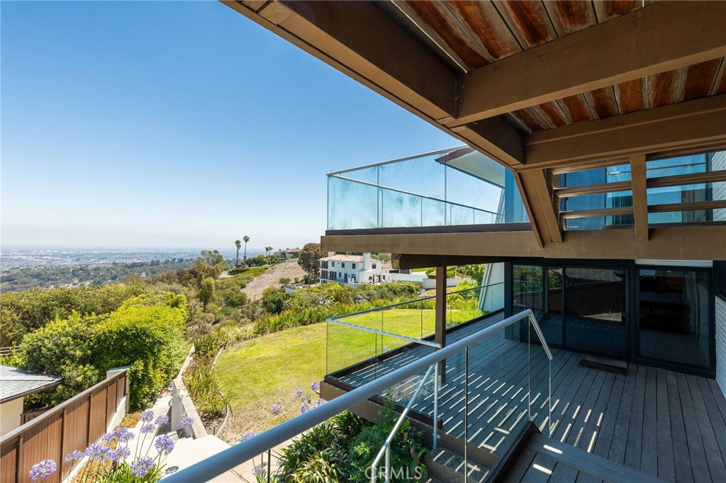 972 Via Rincon Palos Verdes Estates, CA 90274 - Photo 17 of 37