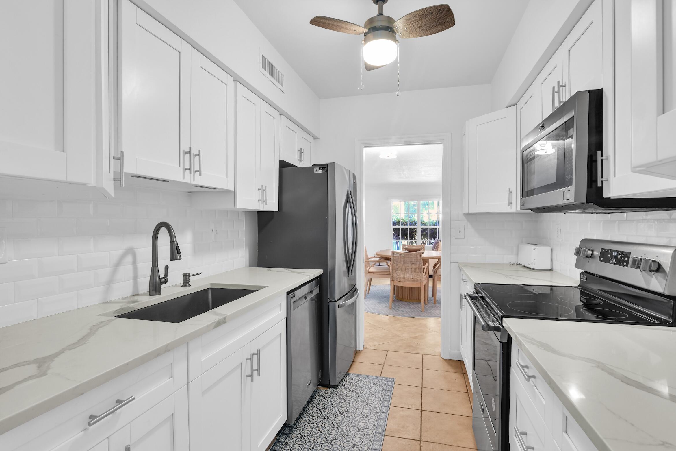 770 East Camino, Unit 50 Boca Raton, FL 33432 - Photo 8 of 31 770 E Camino Real 05, Boca Raton - 32