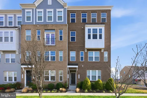 $3,400 | 9701 Tealbriar Drive, Unit 270, Upper Marlboro, MD 20772