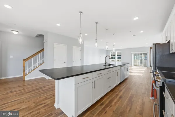 $3,400 | 9701 Tealbriar Drive, Unit 270, Upper Marlboro, MD 20772