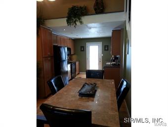 508 Holiday Dam Road Edwardsville, IL 62025 - Photo 3 of 24