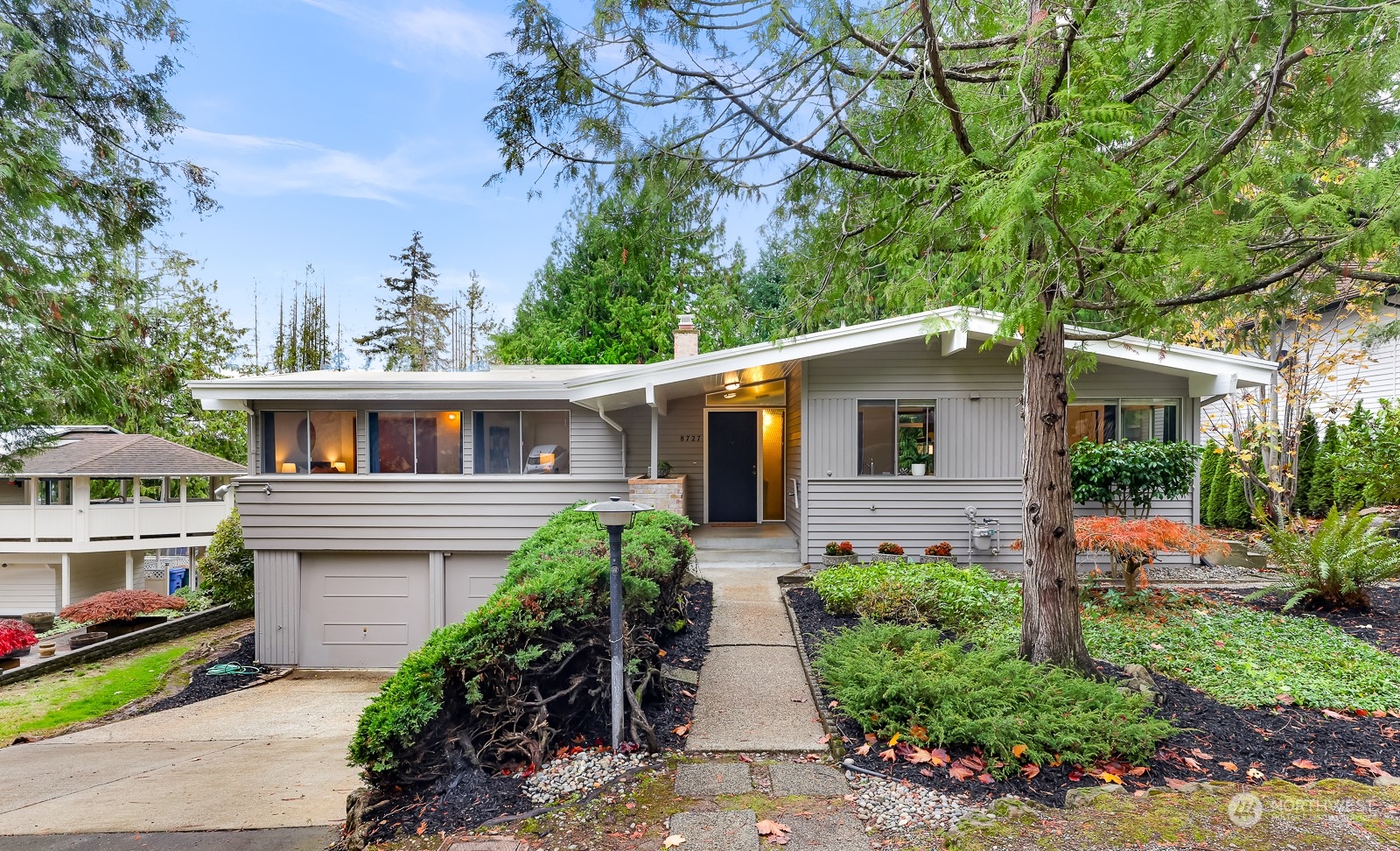 8727 43rd Place Southwest Seattle, WA 98136 - Photo 1 of 40 Gallery Image 1
