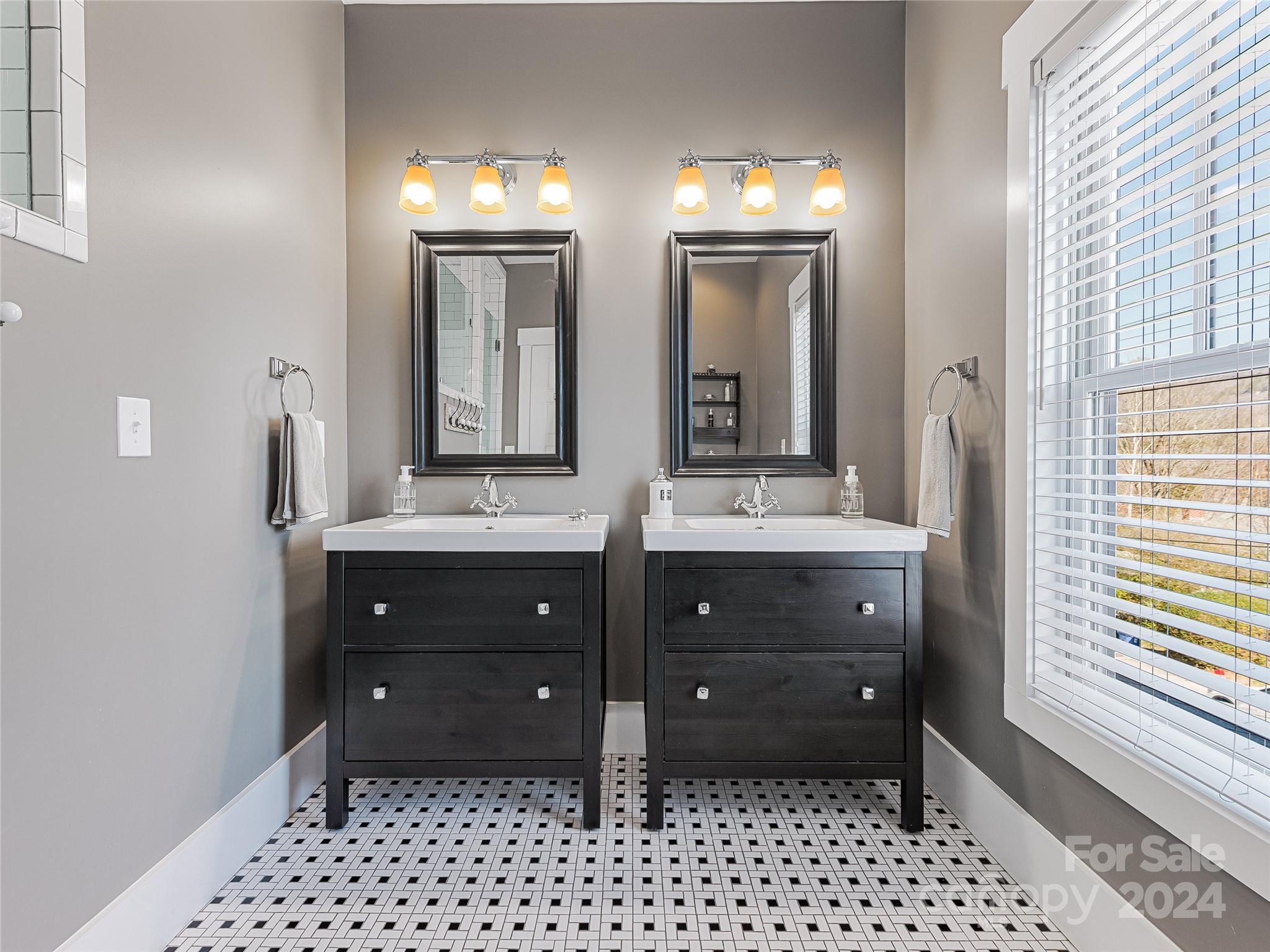 70 Washington Road, Unit REM Asheville, NC 28801 - Photo 18 of 44 Gallery Image 18