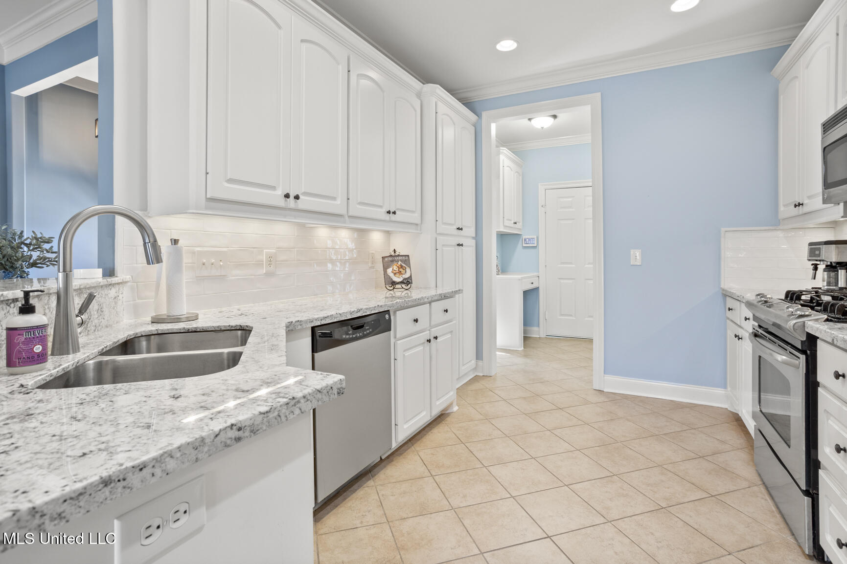 104 Stillhollow Lane Madison, MS 39110 - Photo 15 of 28 104 Stillhollow Lane-14