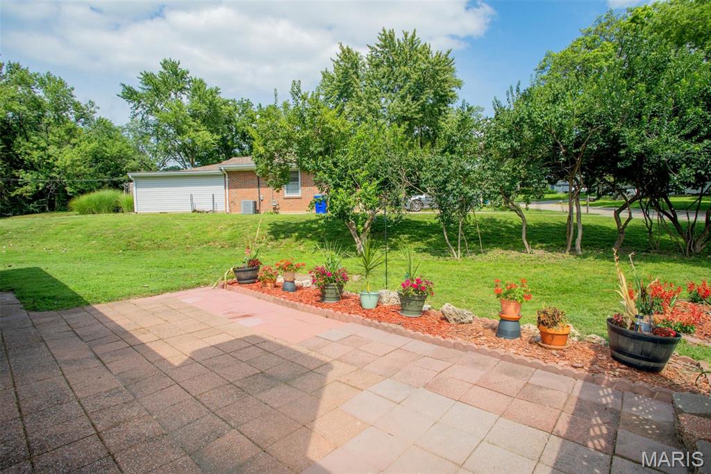 4105 Banks Road Bridgeton, MO 63074 - Photo 9 of 28