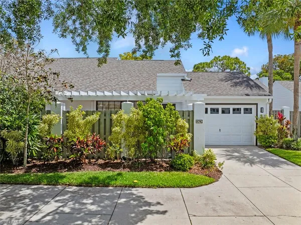 $3,000 | 879 Meadowland Drive, Unit 32, Naples, FL 34108