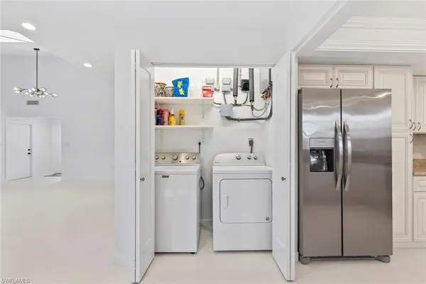 $3,000 | 879 Meadowland Drive, Unit 32, Naples, FL 34108