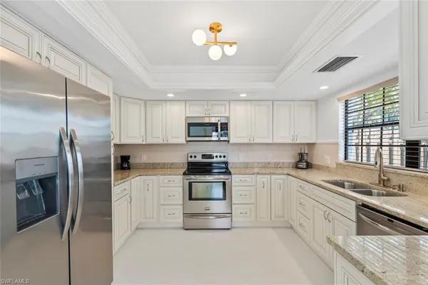 $3,000 | 879 Meadowland Drive, Unit 32, Naples, FL 34108