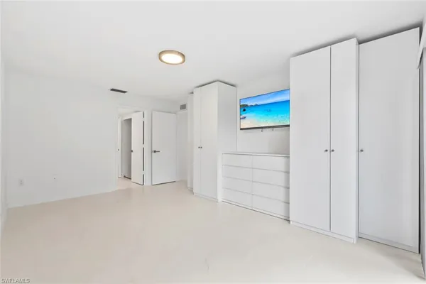 $3,000 | 879 Meadowland Drive, Unit 32, Naples, FL 34108