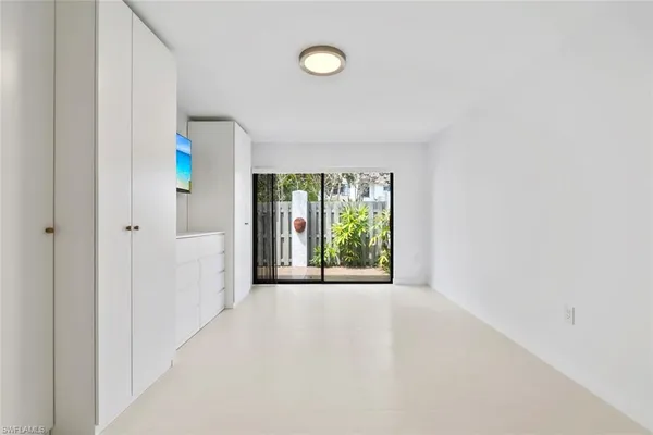 $3,000 | 879 Meadowland Drive, Unit 32, Naples, FL 34108