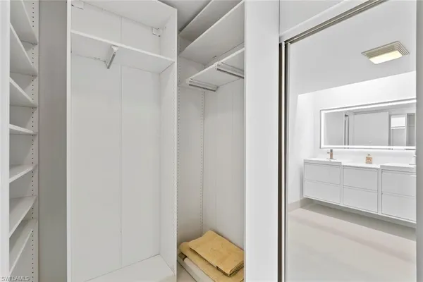 $3,000 | 879 Meadowland Drive, Unit 32, Naples, FL 34108