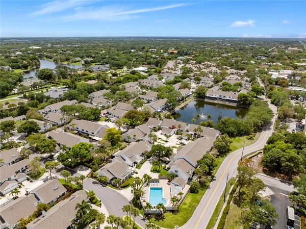 $3,000 | 879 Meadowland Drive, Unit 32, Naples, FL 34108