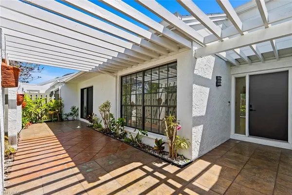 $3,000 | 879 Meadowland Drive, Unit 32, Naples, FL 34108