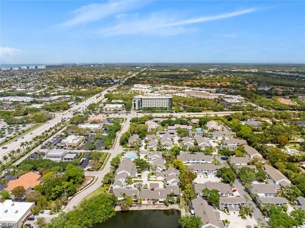 $3,000 | 879 Meadowland Drive, Unit 32, Naples, FL 34108