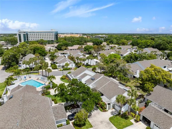 $3,000 | 879 Meadowland Drive, Unit 32, Naples, FL 34108