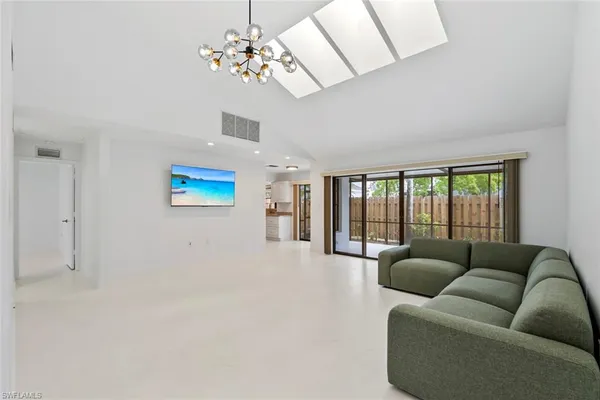 $3,000 | 879 Meadowland Drive, Unit 32, Naples, FL 34108