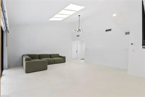 $3,000 | 879 Meadowland Drive, Unit 32, Naples, FL 34108