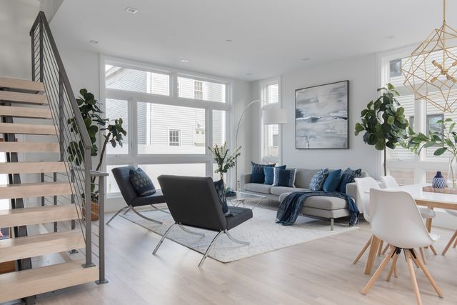 $2,400,000 | 9 Decatur Street, Unit 2, Cambridge, MA 02139