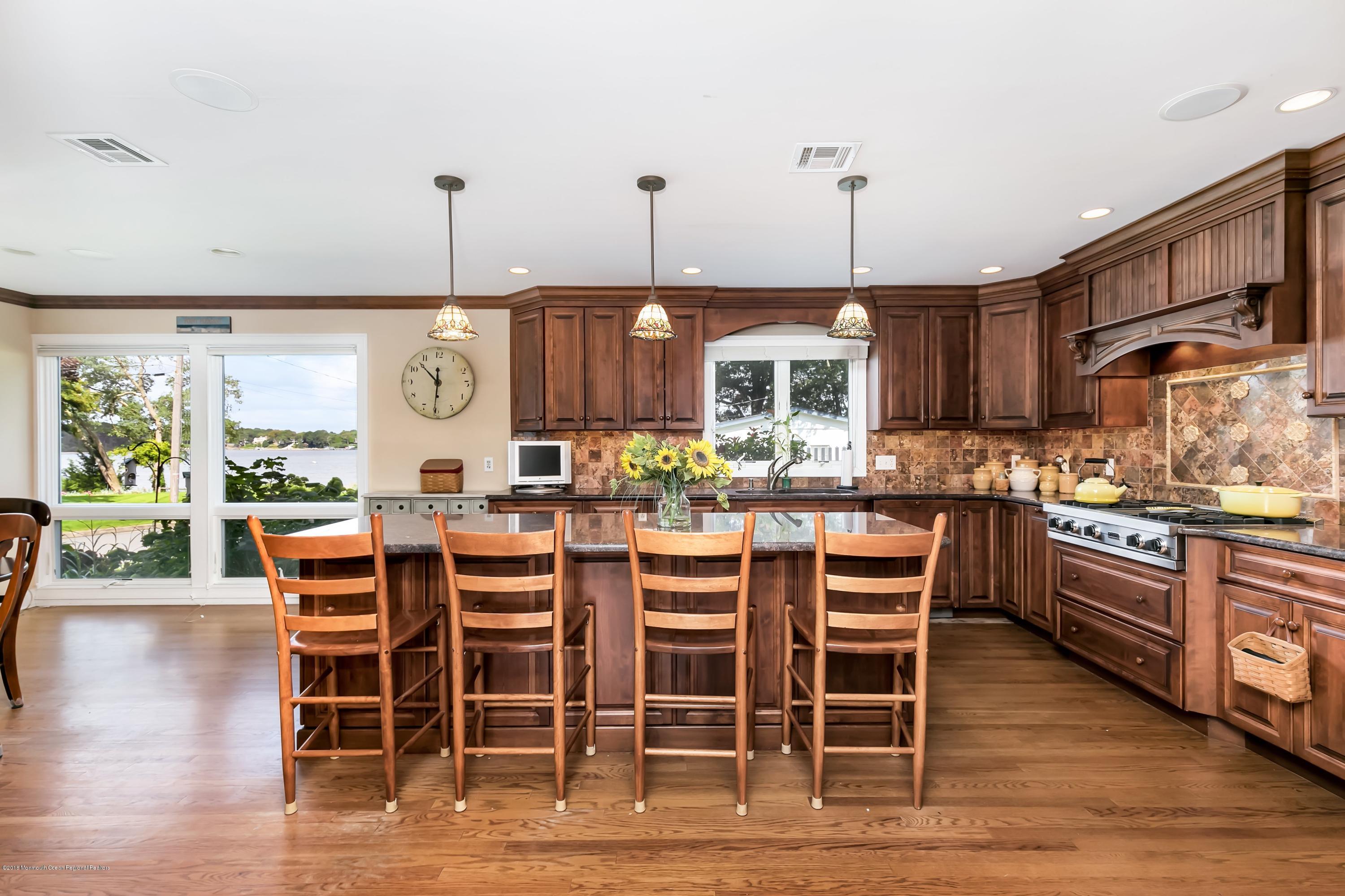 1139 Harding Place Point Pleasant, NJ 08742 - Photo 16 of 41 015-1F8A5798