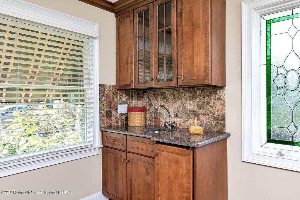 1139 Harding Place Point Pleasant, NJ 08742 - Photo 18 of 41 Wet Bar