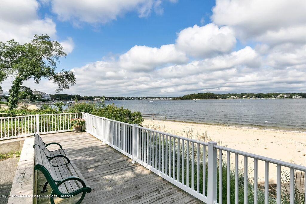 1139 Harding Place Point Pleasant, NJ 08742 - Photo 3 of 41 Waterfront Seating