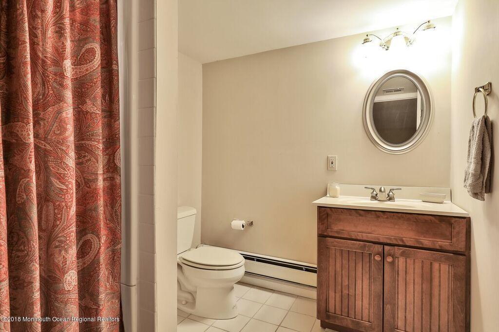 1139 Harding Place Point Pleasant, NJ 08742 - Photo 33 of 41 Bathroom