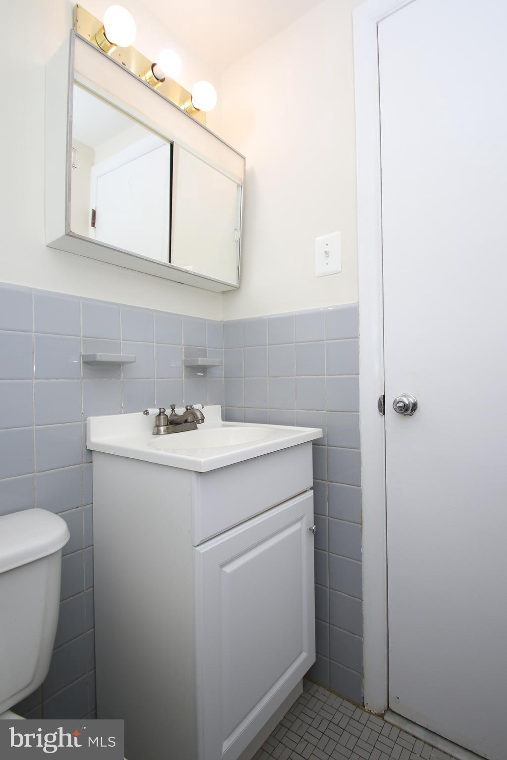 2724 West Country Club Road Philadelphia, PA 19131 - Photo 13 of 34 Half Bath on 1st floor