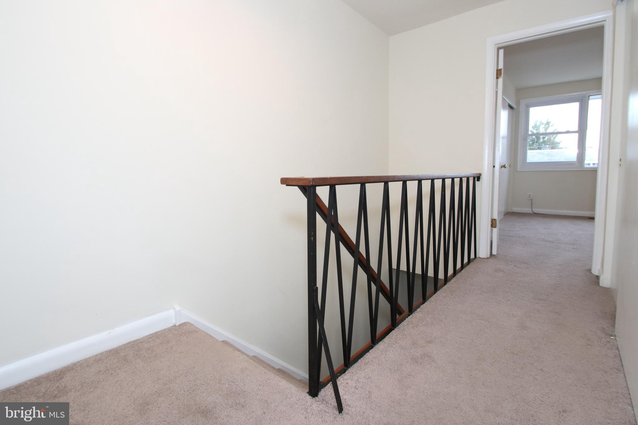 2724 West Country Club Road Philadelphia, PA 19131 - Photo 26 of 34 Hallway