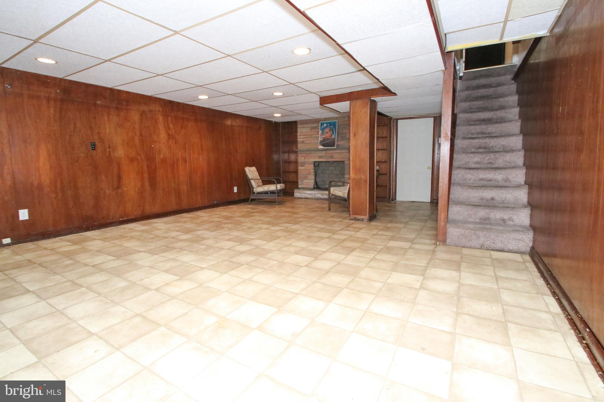 2724 West Country Club Road Philadelphia, PA 19131 - Photo 27 of 34 Finished basement