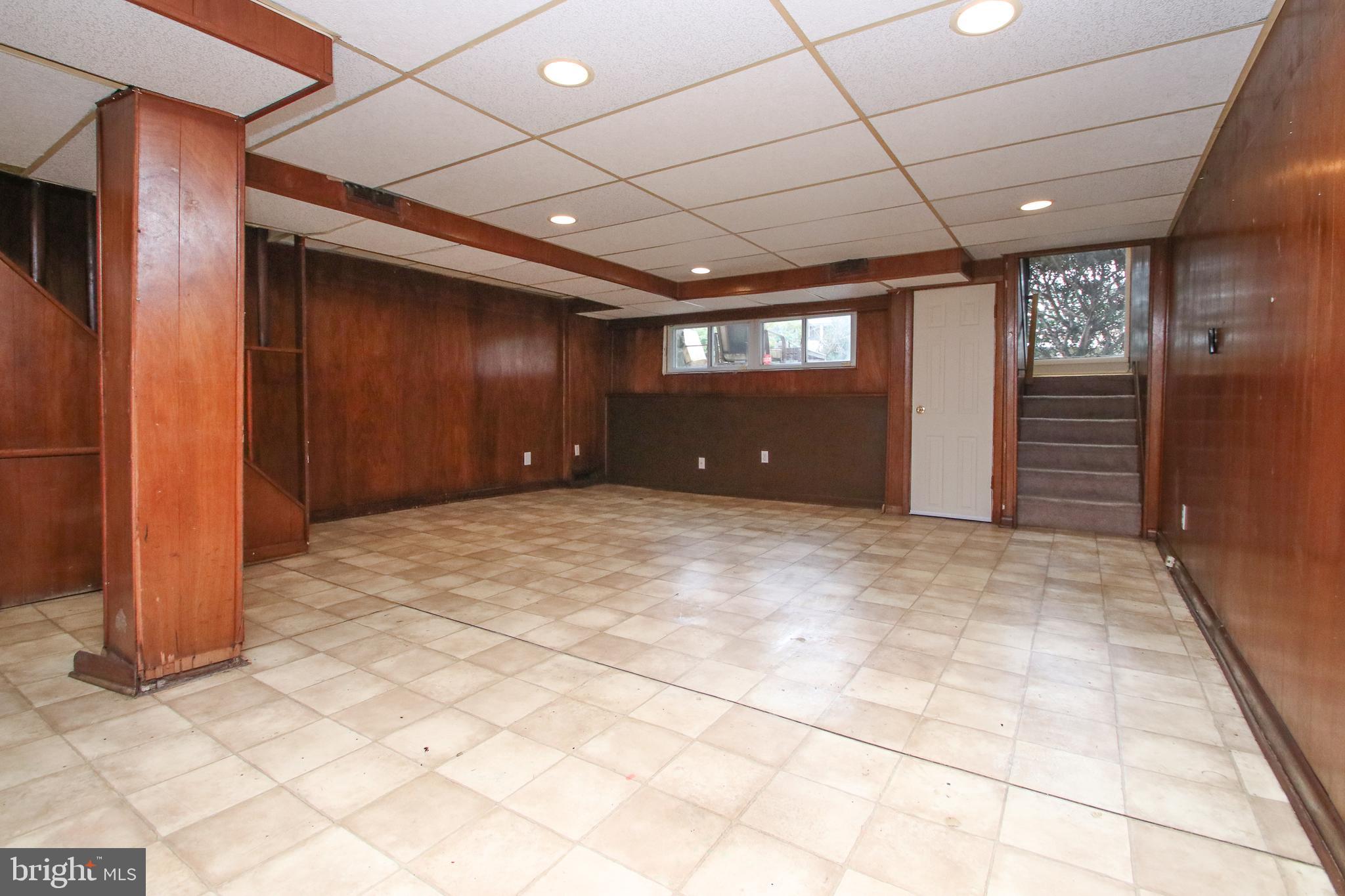 2724 West Country Club Road Philadelphia, PA 19131 - Photo 30 of 34 Finished basement