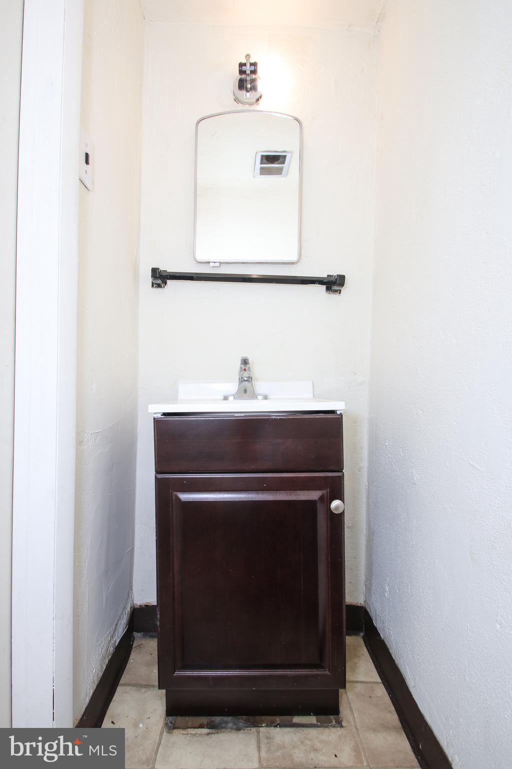 2724 West Country Club Road Philadelphia, PA 19131 - Photo 31 of 34 Half Bath on the 1st floor