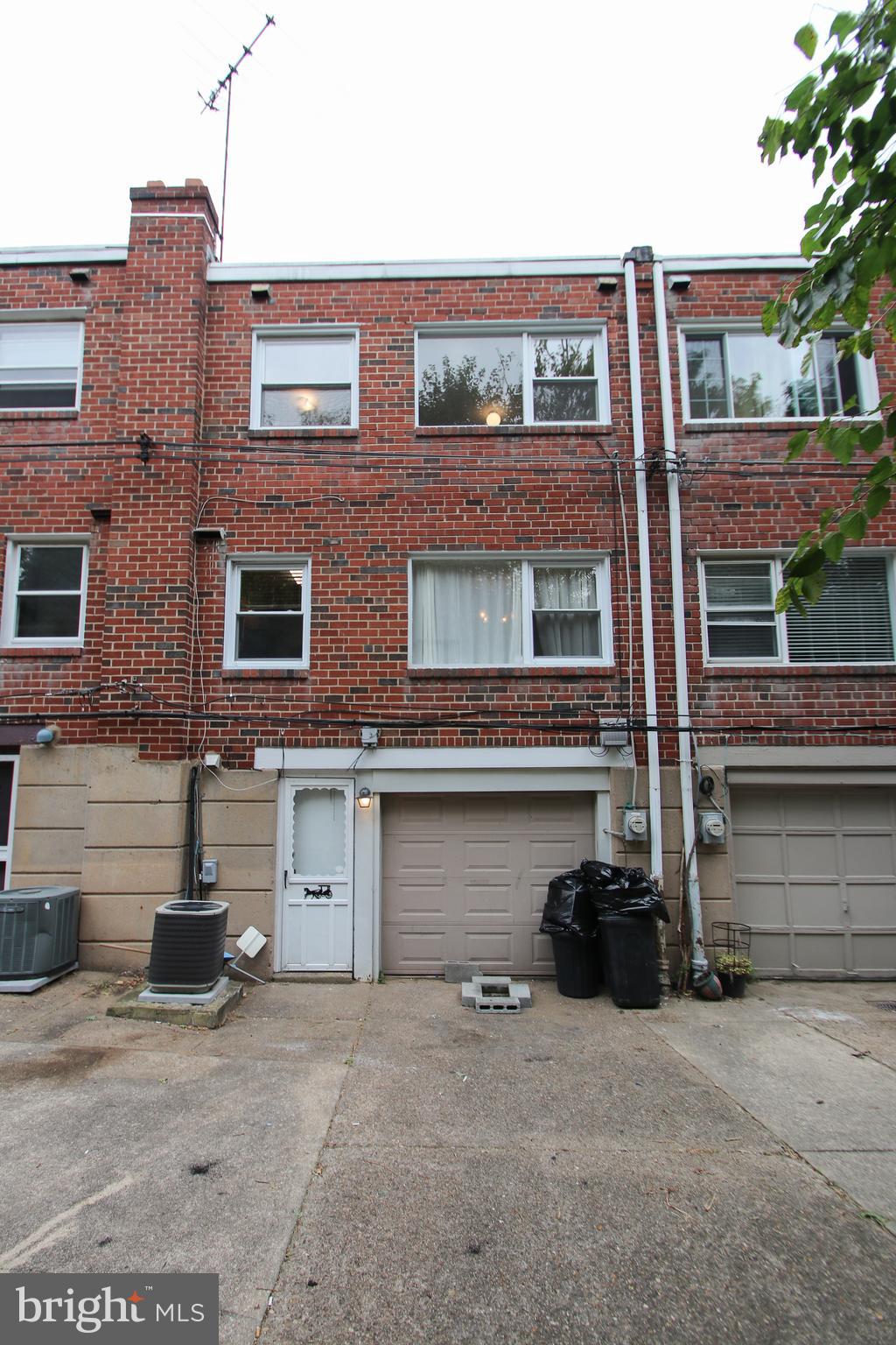 2724 West Country Club Road Philadelphia, PA 19131 - Photo 34 of 34 Back of house