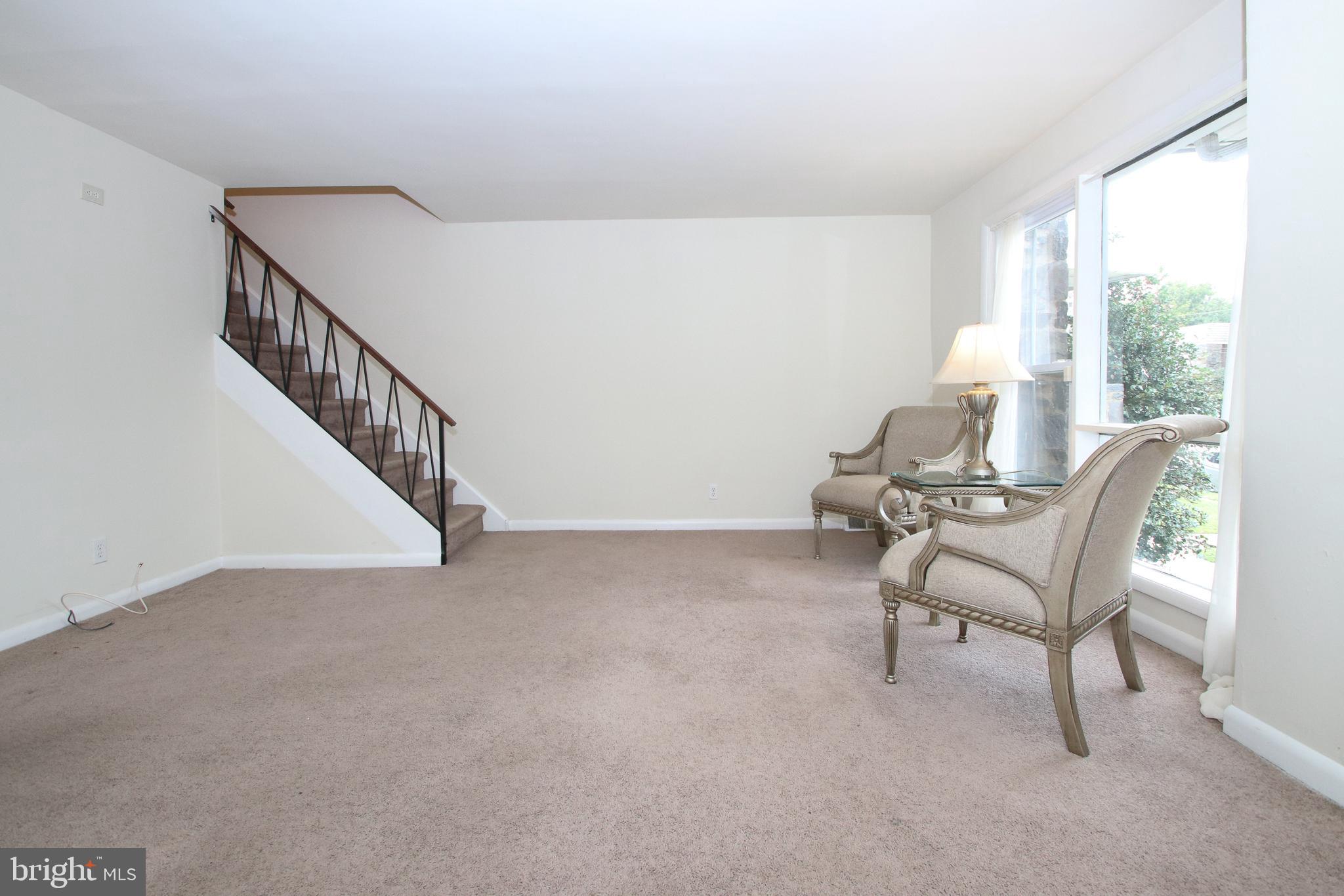 2724 West Country Club Road Philadelphia, PA 19131 - Photo 5 of 34 Living room