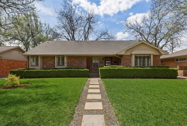 $799,000 | 6338 Town Hill Lane, Dallas, TX 75214