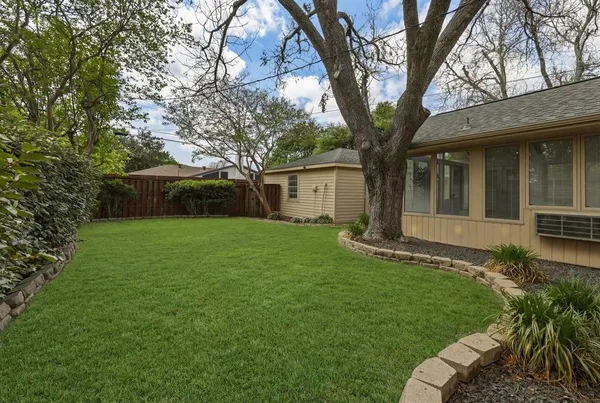 $799,000 | 6338 Town Hill Lane, Dallas, TX 75214