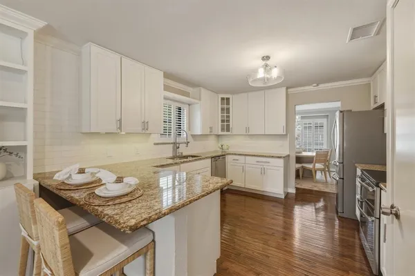$799,000 | 6338 Town Hill Lane, Dallas, TX 75214