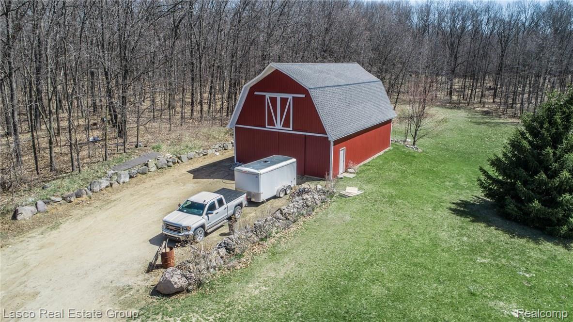 5916 North Tipsico Lake Road Holly, MI 48442 - Photo 3 of 23 DJI_0026.jpg