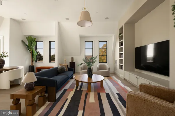 $4,495,000 | 5122 Cathedral Avenue Northwest, Washington, DC 20016