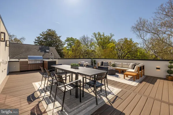 $4,495,000 | 5122 Cathedral Avenue Northwest, Washington, DC 20016