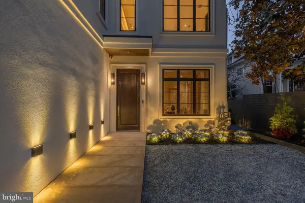 $4,495,000 | 5122 Cathedral Avenue Northwest, Washington, DC 20016