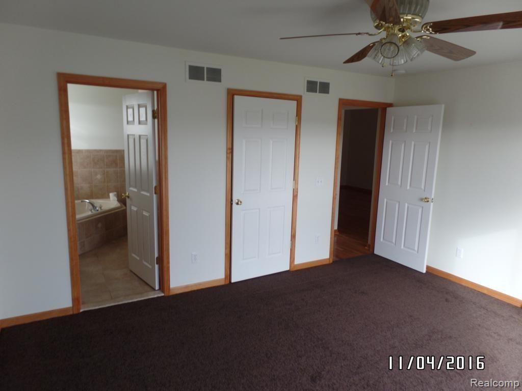 6320 North St Road Fort Gratiot, MI 48059 - Photo 17 of 59 6320 North Rd (17).jpg