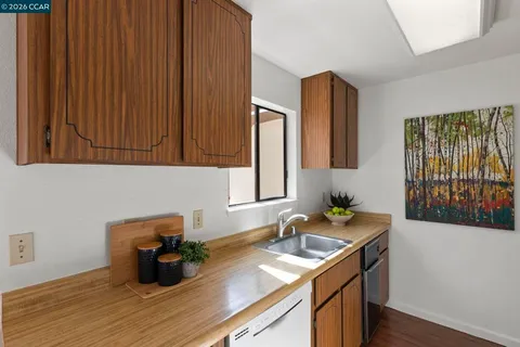 $399,000 | 5060-5060 Valley Crest Drive, Unit 56, Concord, CA 94521